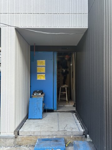 エントランス　防犯カメラやオートロック付きでセキュリティ安心♪