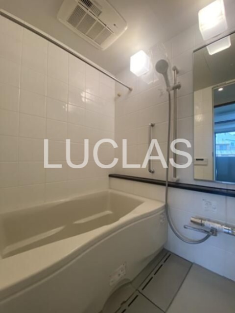 バス・シャワールーム　清潔感のある浴室で日々の疲れを癒します♪