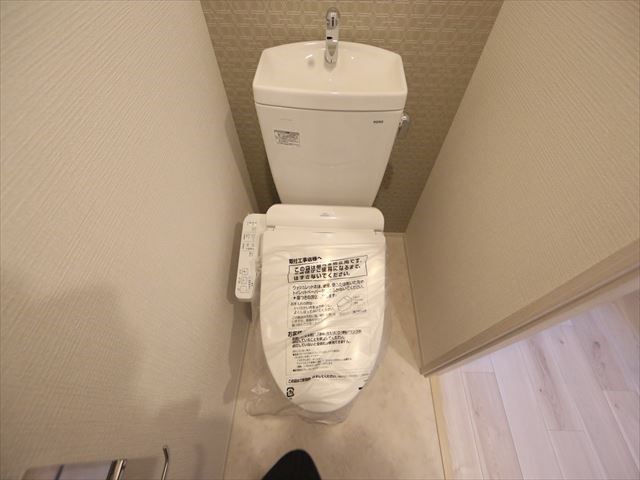 トイレ　温水洗浄暖房便座付トイレ