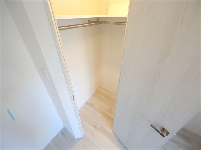 収納　ウォークインクローゼット（収納充実してます）