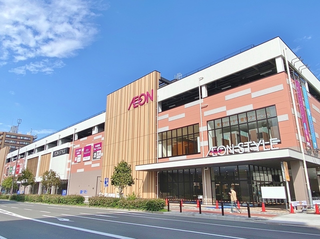 ショッピングセンター　イオンスタイル東淀川（ショッピングセンター）まで443m