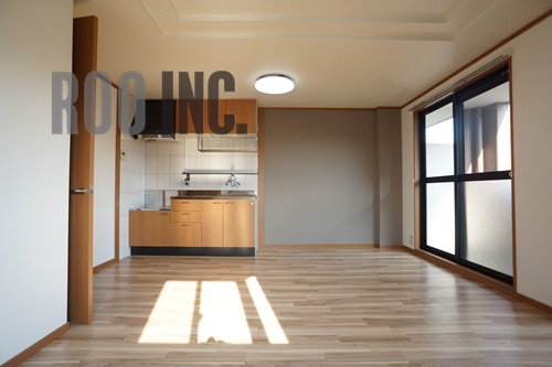 居室・リビング　写真は反転のお部屋です