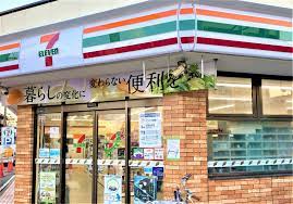 コンビニ　セブンイレブン神戸本山駅南店（コンビニ）まで67m