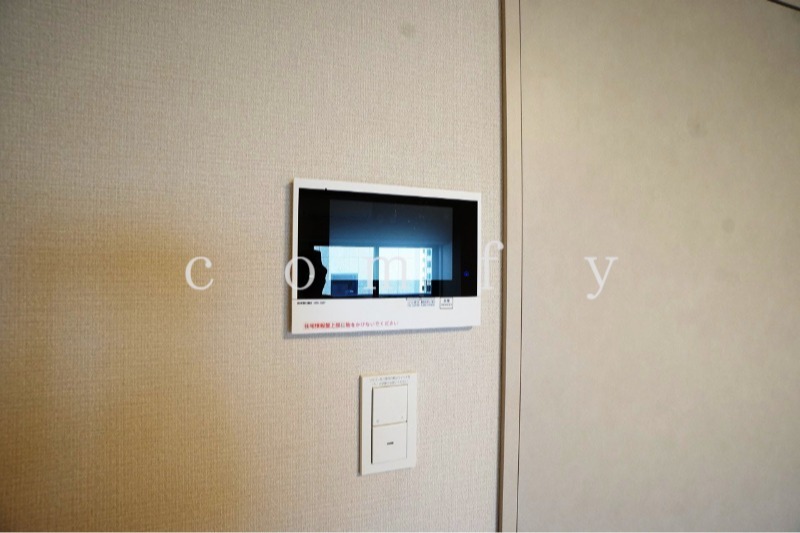 セキュリティ　モニター付きインターホン