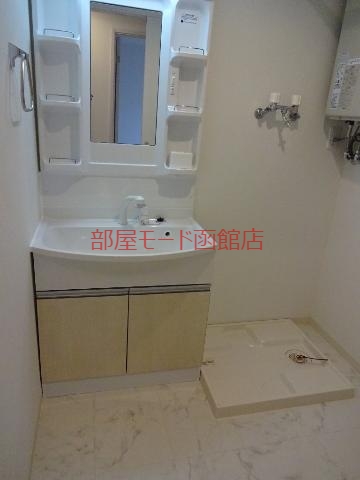 洗面設備　洗髪洗面化粧台