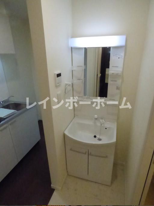 洗面設備　広い洗面スペース