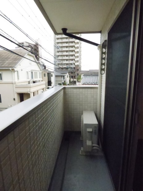 バルコニー　外からの目が気にならないバルコニーで洗濯物が干せます