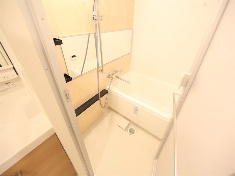 バス・シャワールーム　バスルーム　浴室暖房乾燥機付き