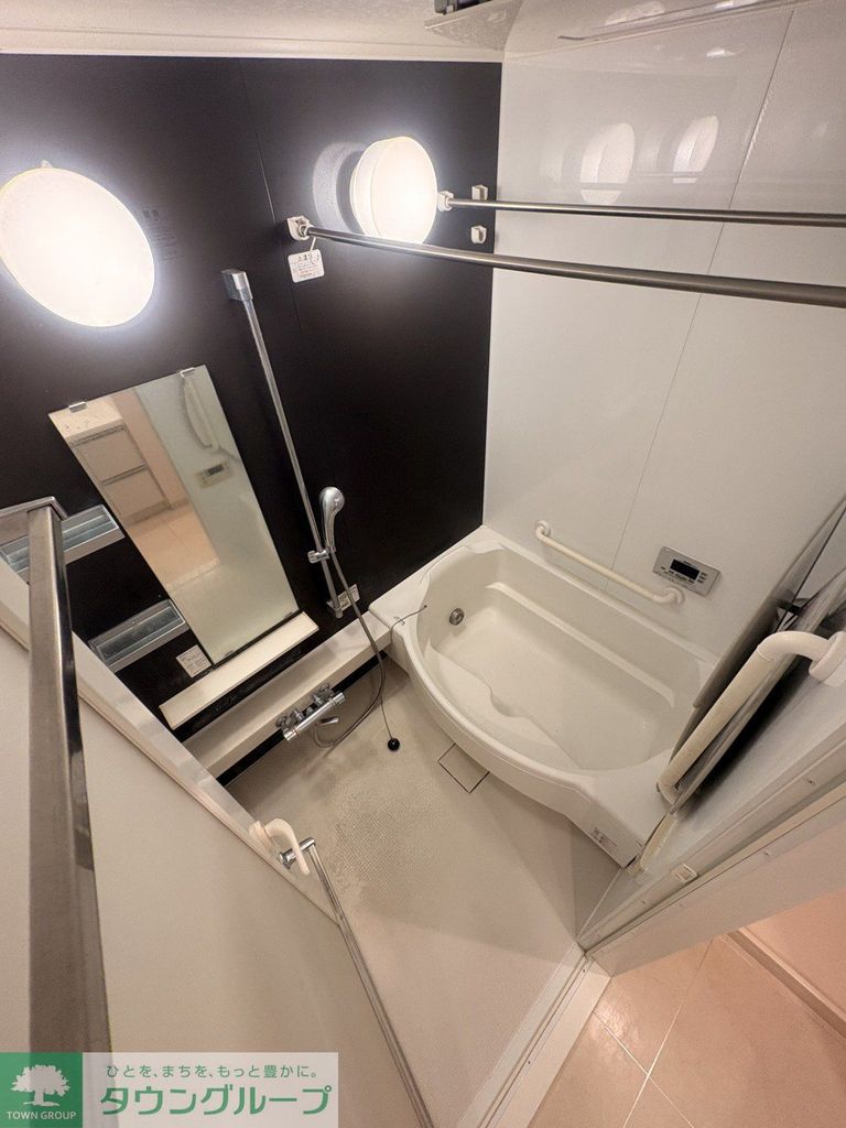 バス・シャワールーム　追焚や浴室乾燥機あります