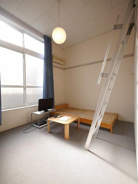 居室・リビング　★家具家電付きのお部屋★