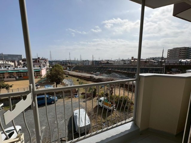 バルコニー　日当たりも良いバルコニーです。
