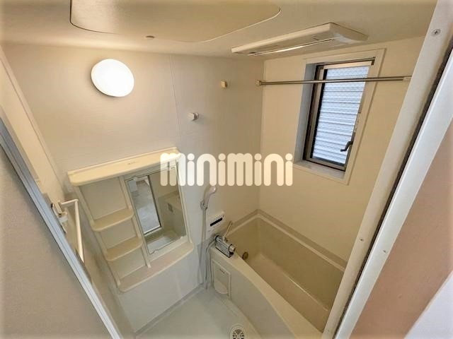 バス・シャワールーム　浴室乾燥・追焚き機能付システムバス！