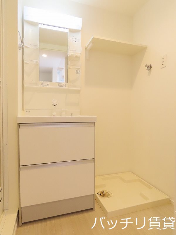 洗面設備　同型タイプの為、現状を優先致します。