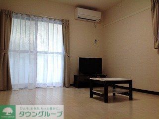 居室・リビング　同タイプの間取り撮影につき実際の物件とは異なる場合があります