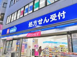 ドラックストア　ウエルシア亀有駅前店（ドラッグストア）まで371m