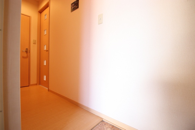 玄関　※別室の参考写真の為、現況優先です。