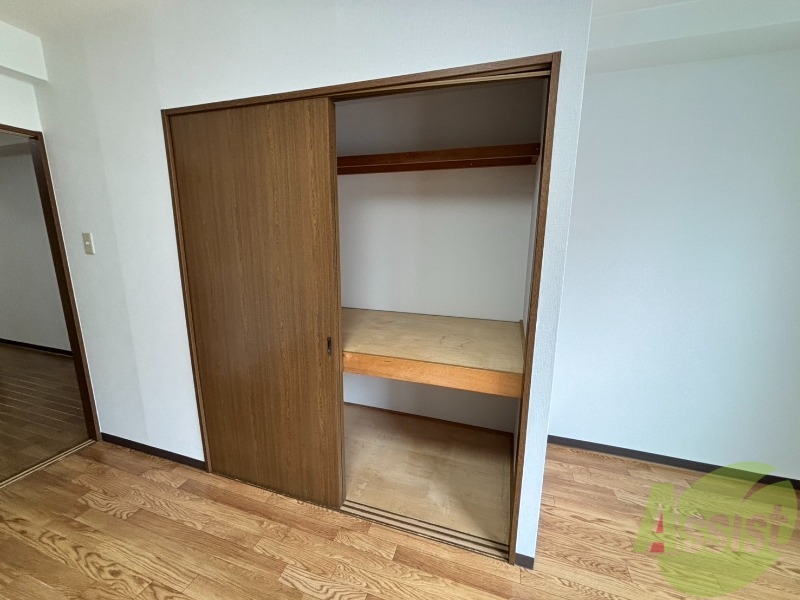 収納　寝室の収納です。部屋がすっきり片付きます。