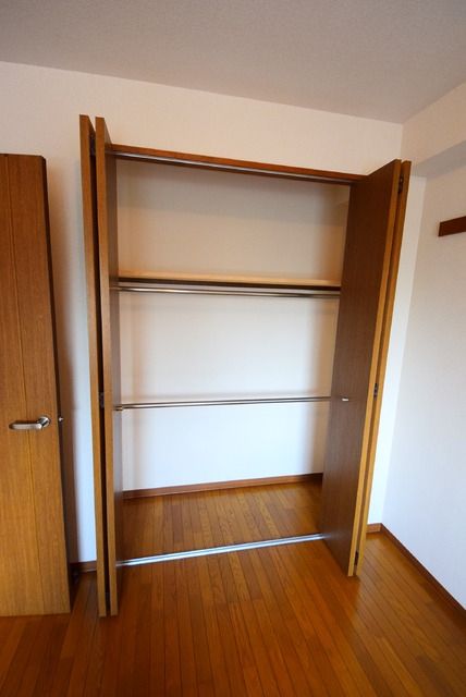 収納　同物件別部屋写真