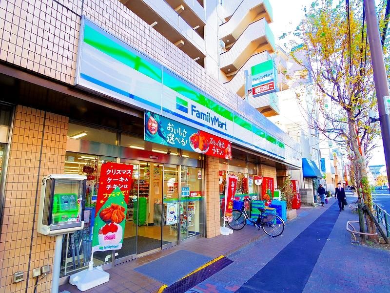 コンビニ　ファミリーマート 杉並和泉店（コンビニ）まで635m