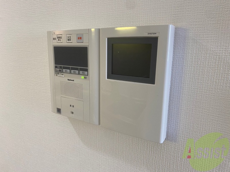 セキュリティ　ＴＶモニター付インターホンです。来客者の顔が見えるので安心