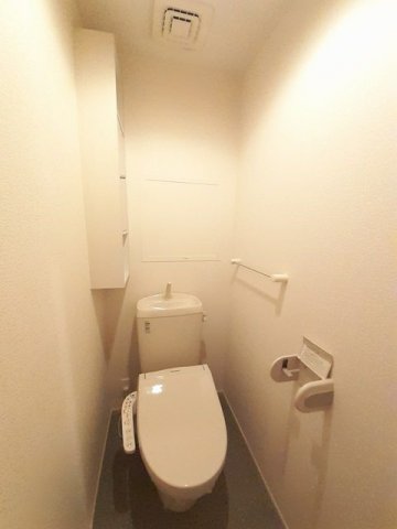トイレ　落ち着いたトイレです