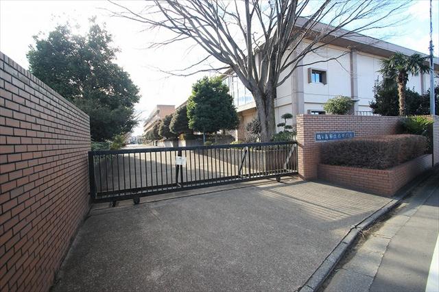 中学校　鶴ケ島市立西中学校（中学校）まで469m