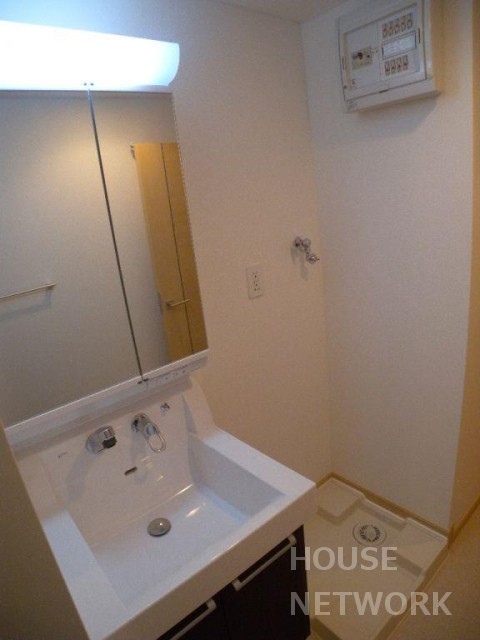 洗面設備　同ハウスメーカー類似物件参考写真です。