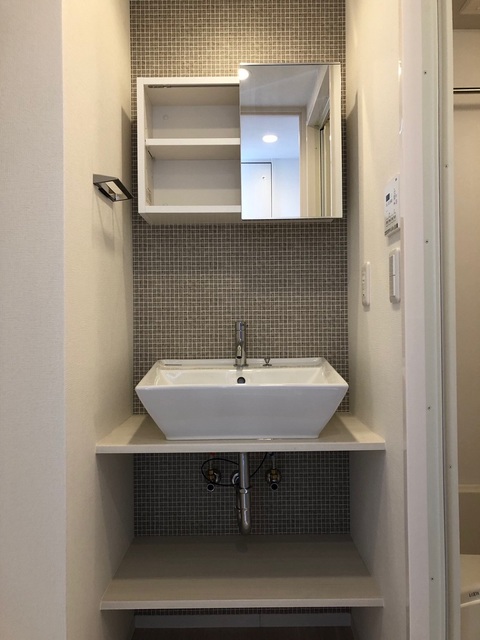 洗面設備　※写真は同タイプ住戸です。