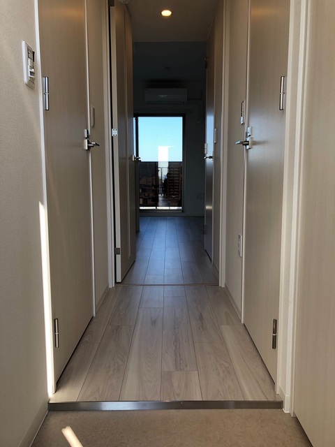 玄関　※写真は同タイプ住戸です。