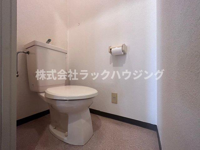 トイレ　【お部屋探しはラックハウジングにお問合せ下さいませ】