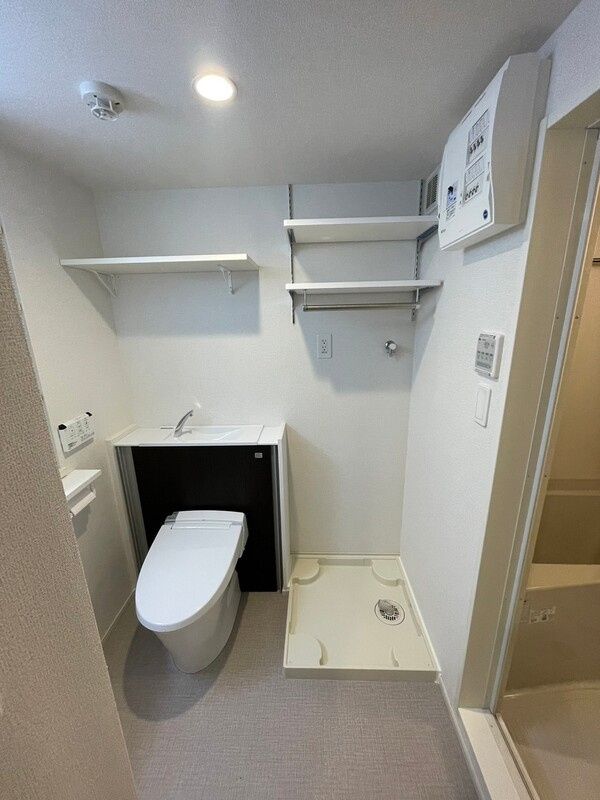 トイレ　エストゥルースプラス田端　北区田端新町２