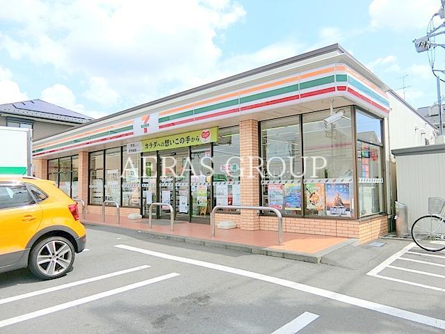 コンビニ　セブンイレブン小平仲町店（コンビニ）まで702m