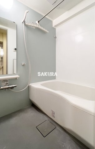バス・シャワールーム　雨の日でも安心の浴室乾燥機付きです♪