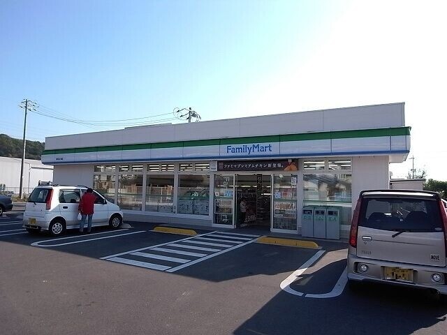 コンビニ　ファミリーマート　連島西之浦店（コンビニ）まで470m