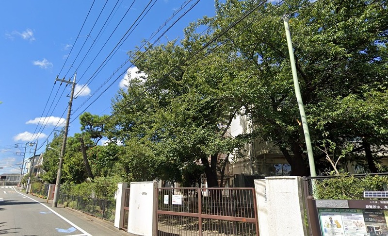 中学校　大田区立東調布中学校（多摩川）（中学校）まで560m