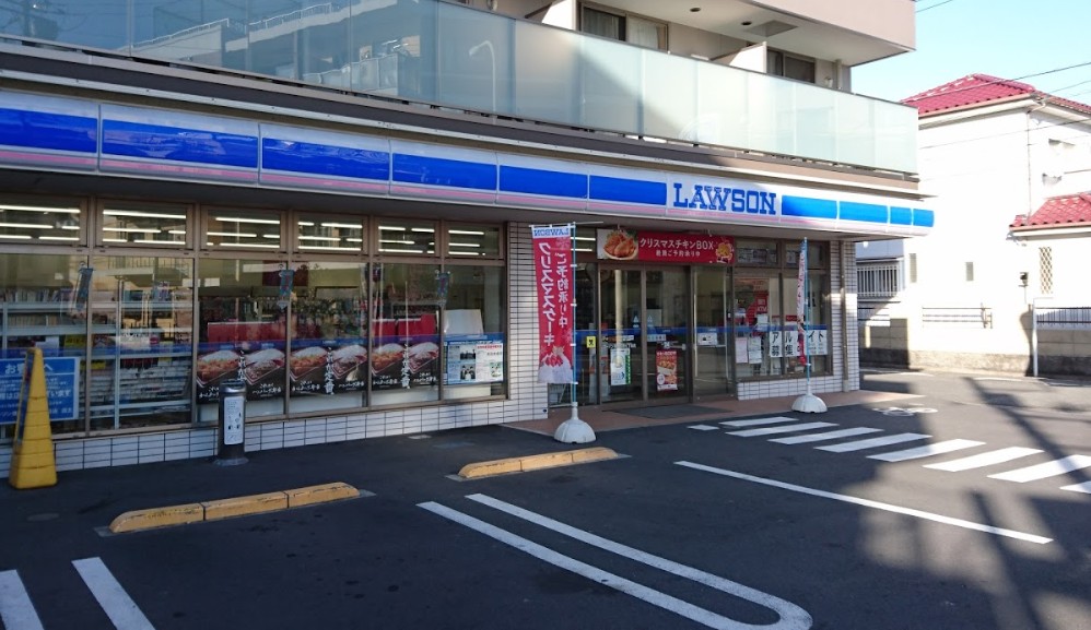 コンビニ　ローソン港北日吉七丁目店（コンビニ）まで242m