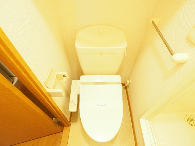 レオパレスライトハウス上田のトイレ写真