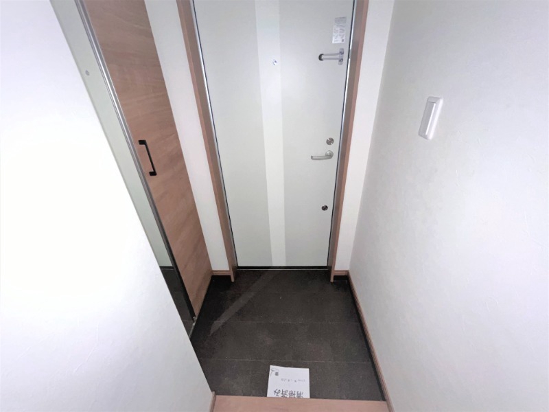 玄関　別号室