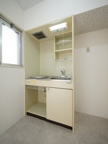 キッチン　※写真は別の部屋のものです。