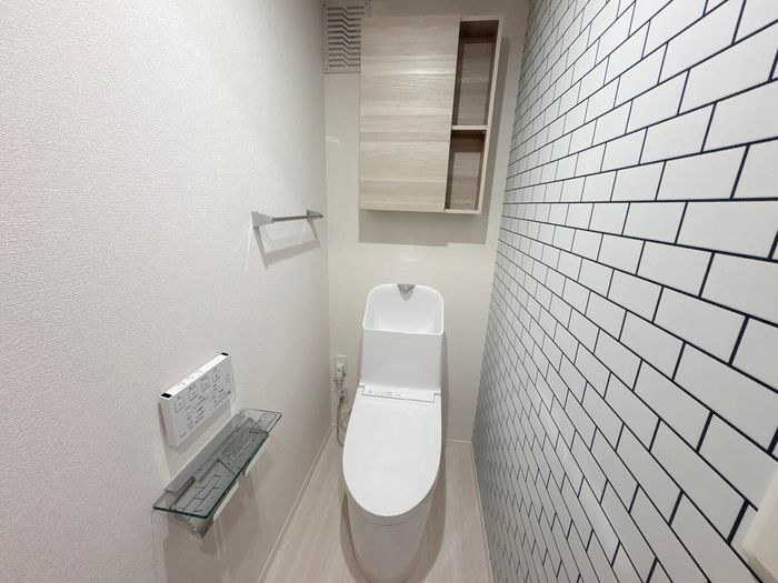 東急田園都市線 用賀駅 徒歩18分 3階建 築1年のトイレ写真