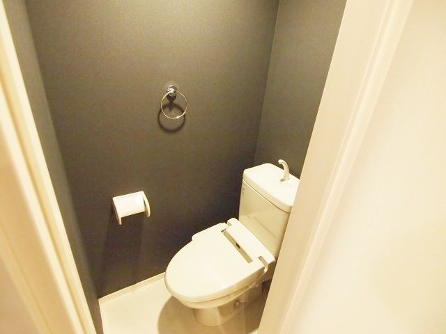 埼玉新都市交通伊奈線 鉄道博物館駅 徒歩5分 2階建 築15年のトイレ写真