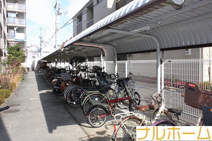地下鉄谷町線 喜連瓜破駅 徒歩6分 5階建 築32年の外観写真