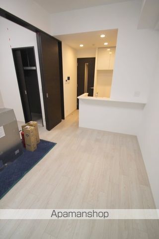 エステムコート谷町九丁目の居間写真
