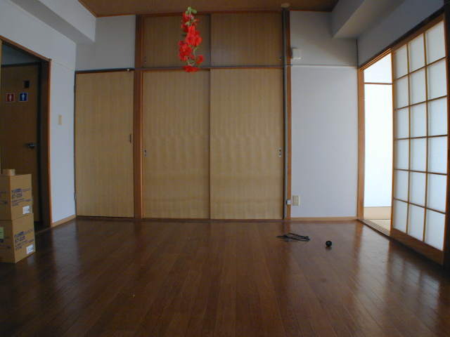★ケイジェイ博多住吉ビルの居間写真