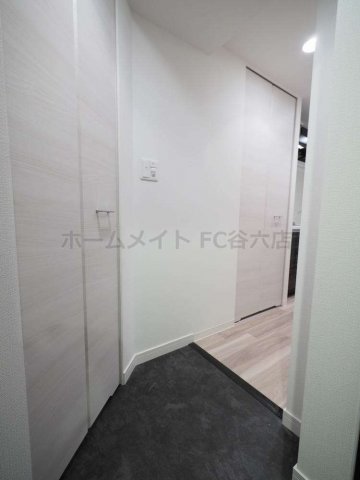 プレサンス南森町ライズの玄関写真