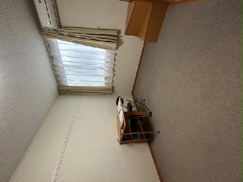 居室・リビング　備品や設備仕様は号室等により異なります現地をご確認下さい。