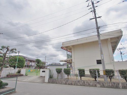 【広島市安佐南区川内のマンションの幼稚園・保育園】