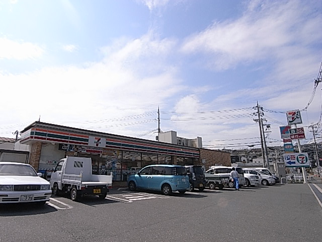 コンビニ　セブンイレブン 香芝穴虫店（コンビニ）まで2390m