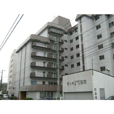 札幌市白石区南郷通のマンションの建物外観