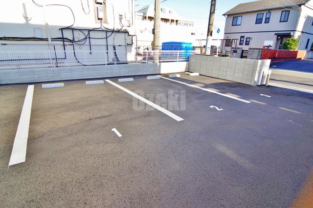 駐車場　弊社ホームページに写真がたくさんあります♪